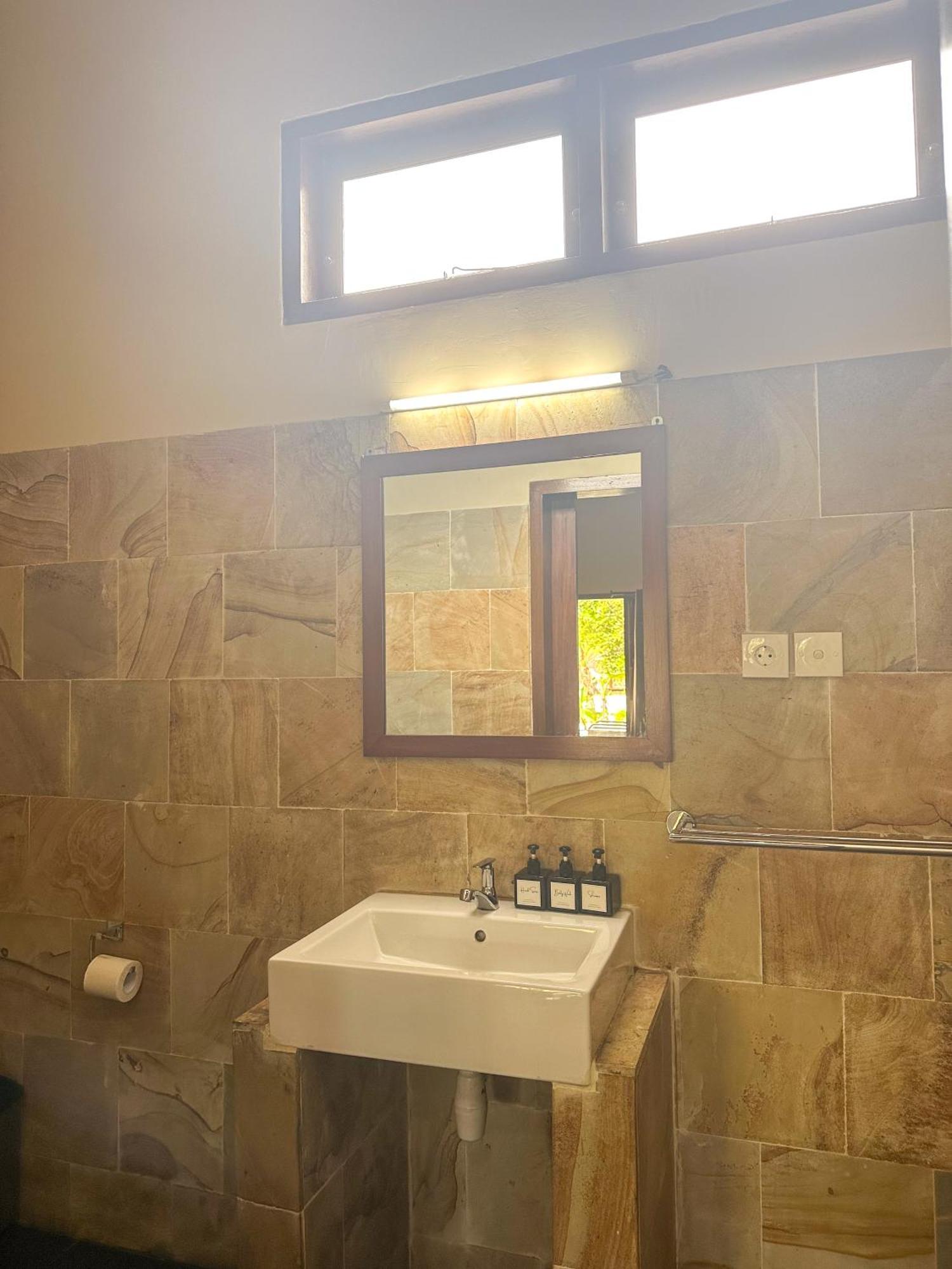 Trawangan Oasis Ξενοδοχείο Τζίλι Τραγουανγκάν Εξωτερικό φωτογραφία